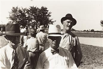 BEN SHAHN (1898-1969) A selection of 5 Depression-era photographs, all depicting groups of people.